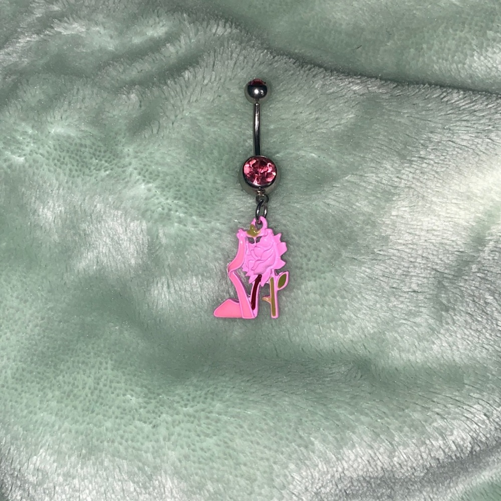 NWOT NEVER WORN belly button ring